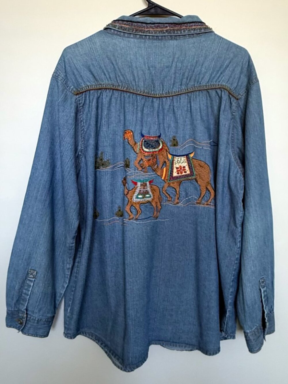 VTG Chico's Denim Shirt Jacket Camels! Embroidery Full Zip Cotton XL Sz 3 *READ